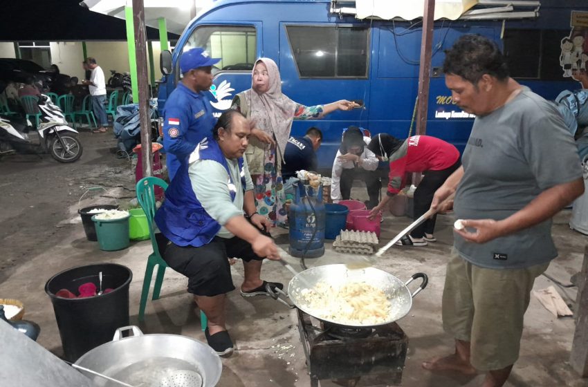  Dinas Sosial Sumbawa Siapkan 7 Ribu Bungkus Makanan Siap Saji Bagi Korban Banjir